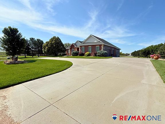 3rd image of 206 Bullard Dr
