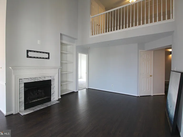 46598 Drysdale Ter #303 — Photo 8