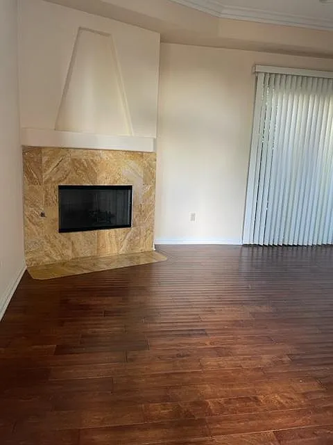 4212 Greenbush Ave — Photo 3
