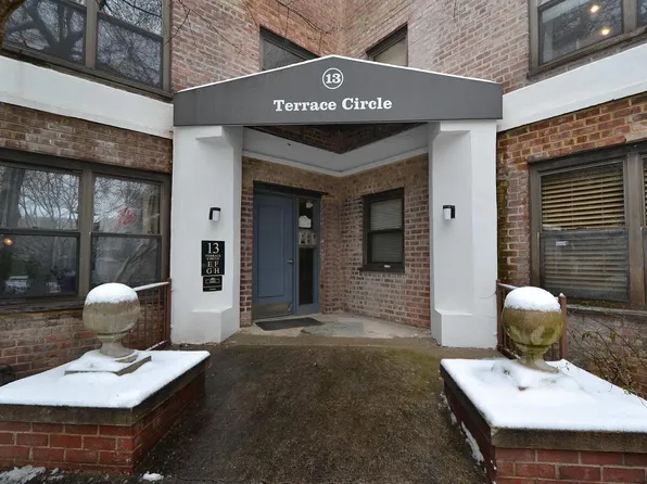 13 Terrace Circle #2H, Great Neck, NY 11021