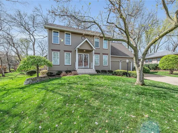 7605 W 114th Ter, Overland Park, KS 66210