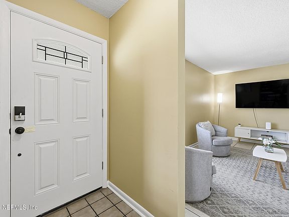 3rd image of 1052 PENMAN Road