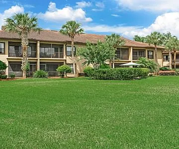 2 bed, 1038 sqft, $1,950 — Photo 1