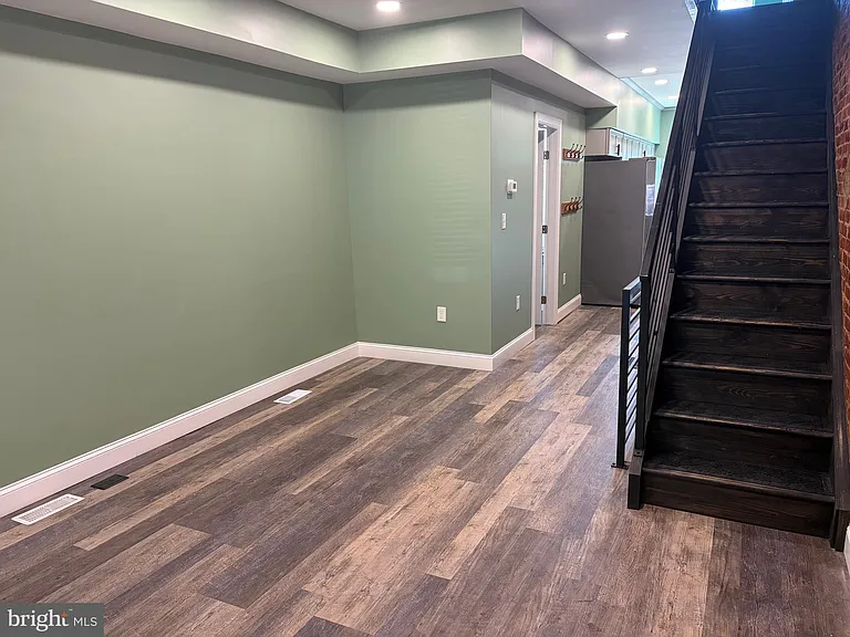 2643 N Mascher St — Photo 5