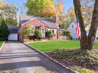 300 Elkwood Ave, New Providence, NJ 07974