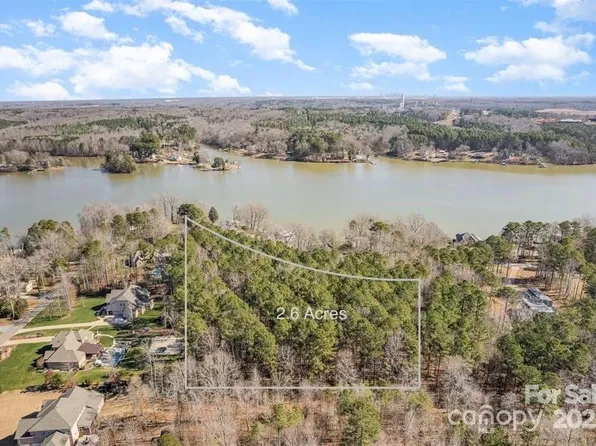 2810 Lakefront Dr, Belmont, NC 28012