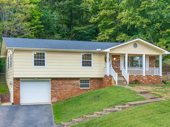 5585 Tucker Rd, Ooltewah, TN 37363