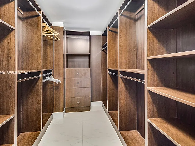 6000 Collins Ave #346 — Photo 18