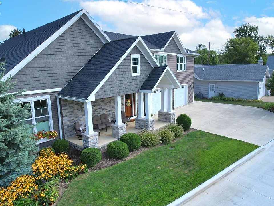 1st image of 605 Ottawa Dr