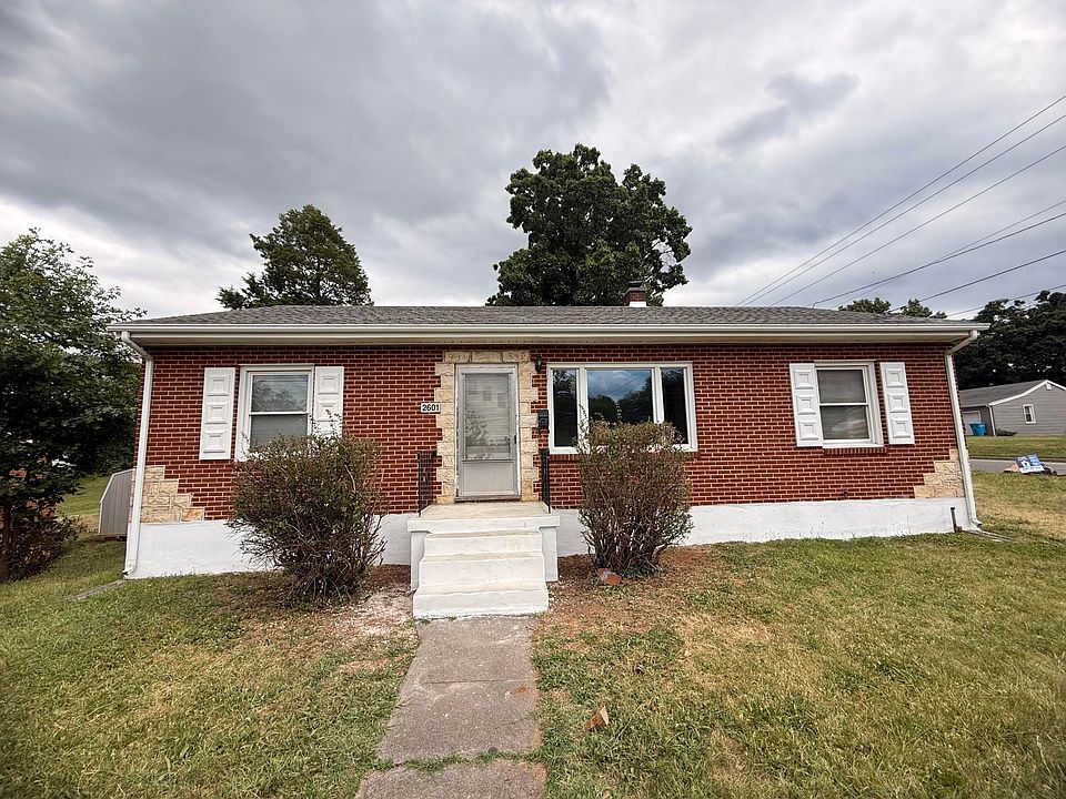 1st image of 2601 Ravenwood Ave NW