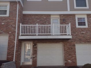 5493 Library Rd APT 13, Bethel Park, PA 15102