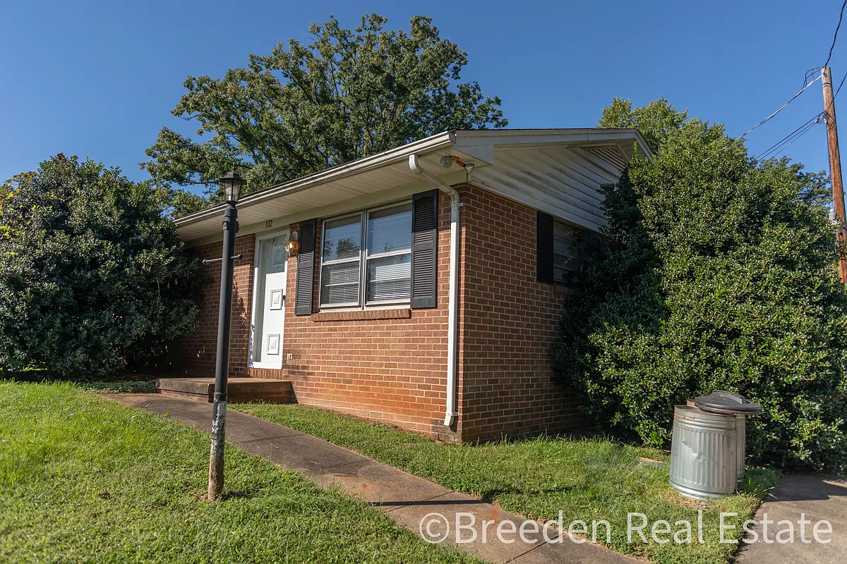 098-02: 102 Wilson Drive - B — Photo 2