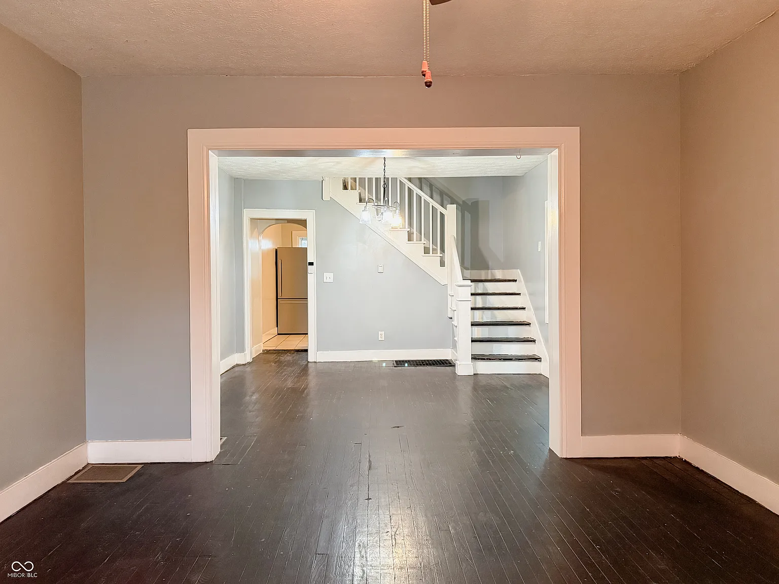 3 bed, 1.0 bath, 1204 sqft, $1,350 — Photo 3