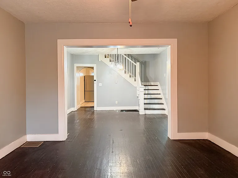 232 N Rural St — Photo 3