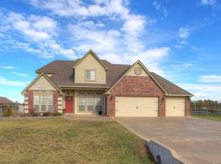 9515 E 139th St N, Collinsville, OK 74021
