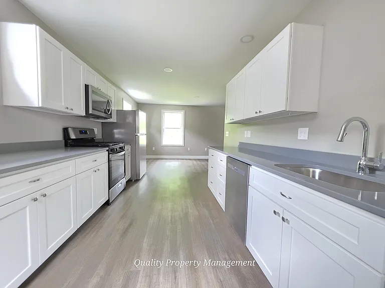 371 Lincoln St #3 — Photo 3