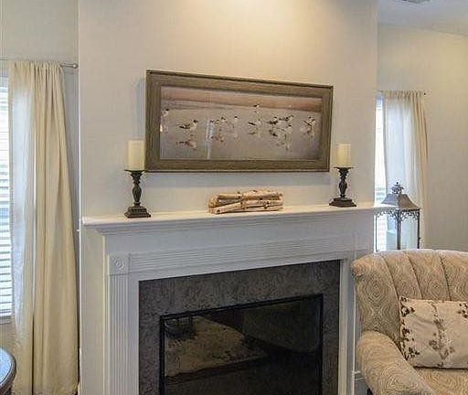 4th image of 1024 Fairbank Ln