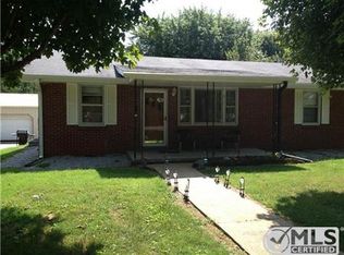 303 S Russell St, Portland, TN 37148