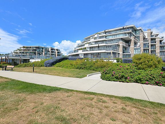 4th image of 5665 Teredo St #306