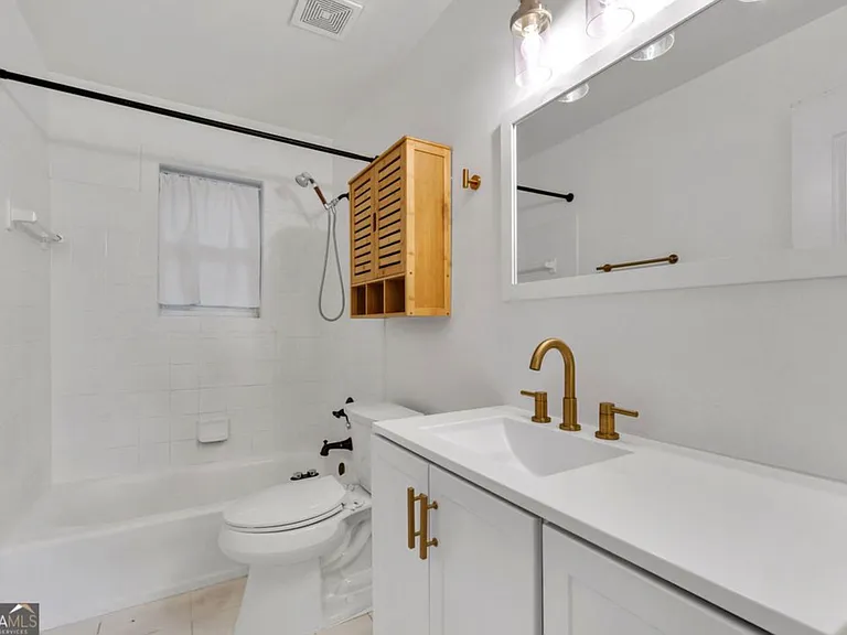 351 Cherokee Ave SE #6 — Photo 4