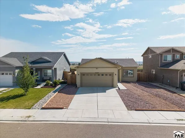 5328 Gannet Ln, Pueblo, CO 81008