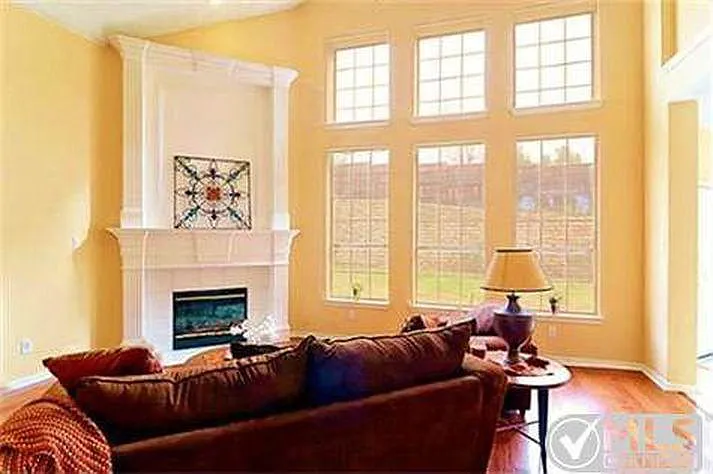 9904 Lakeridge Ct — Photo 5