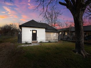 918 W 3rd St, Taylor, TX 76574