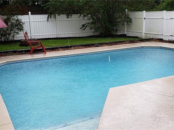 5th image of 2134 N Normandy Blvd