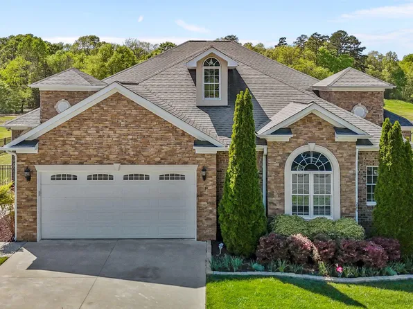 2066 Lake Point Dr, Graham, NC 27253