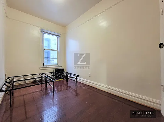 Rented by ZealEstate Group Inc | media 5