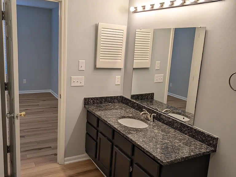 2940 B Mulberry Ln — Photo 11