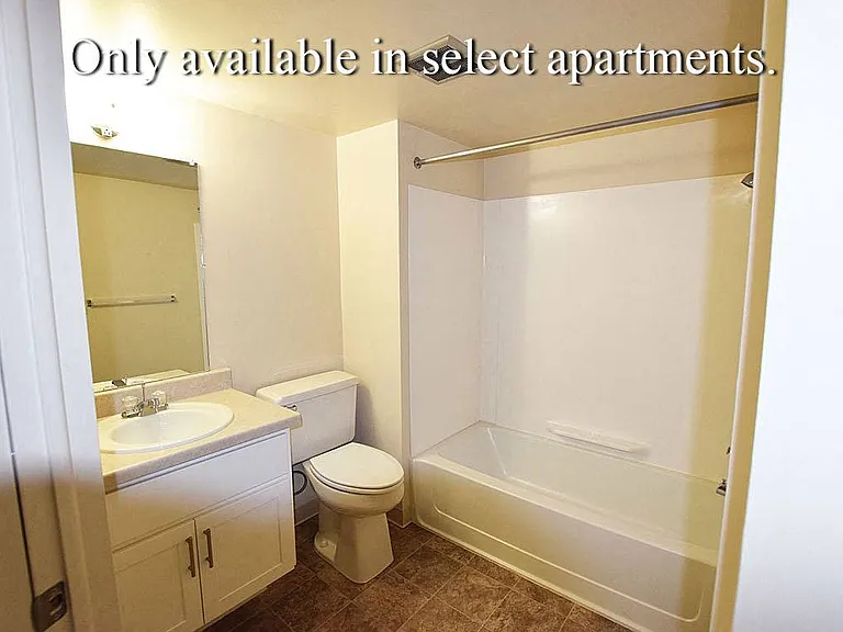 Granada Apartments — Photo 12