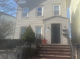 40 Crescent St, Somerville, MA