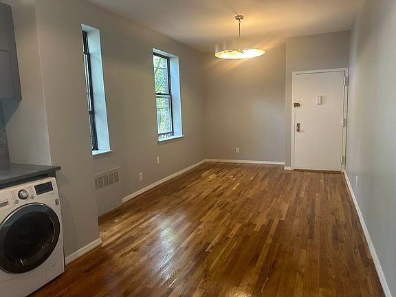 3rd image of 216 E 118th St APT 3C