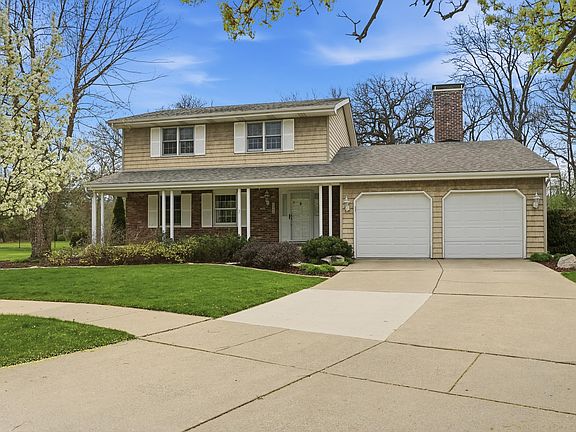 3rd image of 2060 Maid Marion Dr S