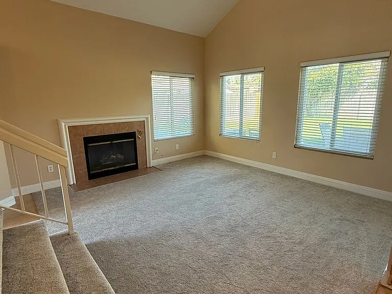 11859 Rustic Pl — Photo 2
