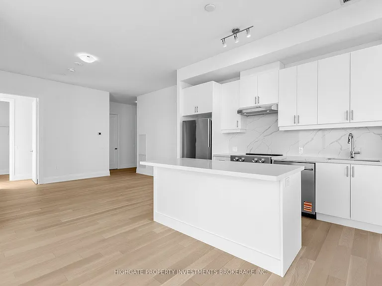 27 Korda Gate #Penthouse 107 — Photo 11