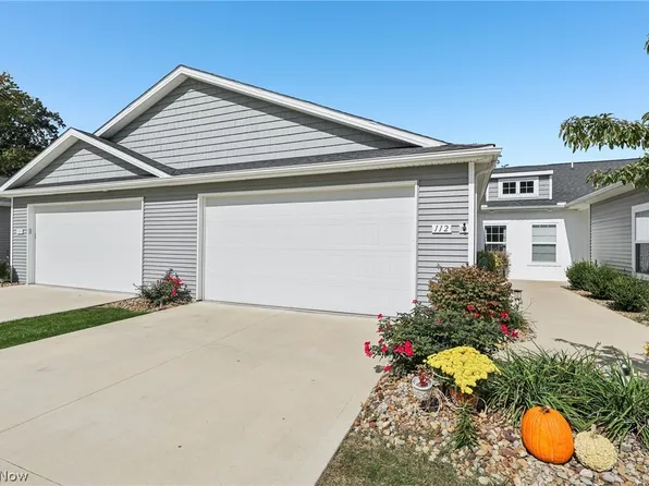 112 Acorn Ln, Elyria, OH 44035