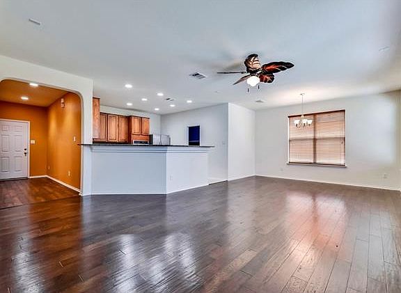 4th image of 2214 Kuykendall Dr