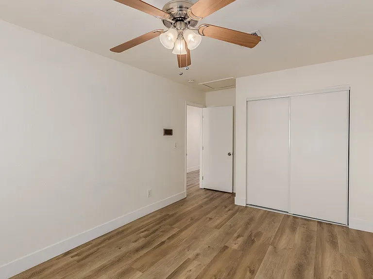 861 Vegas Valley Dr — Photo 29