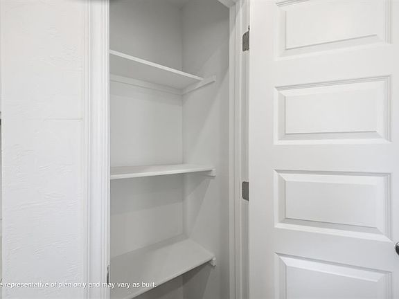 4th image of 1202 Saddle Dr
