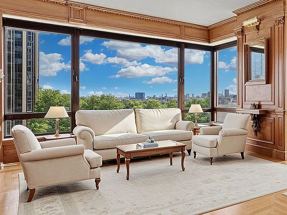 3rd image of 301 W 57th St APT 28C