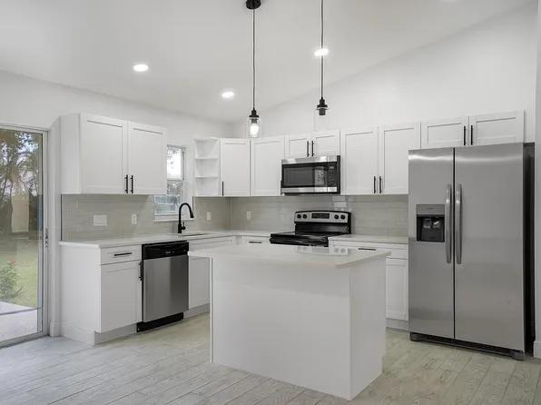 673 Cavern Terrace, Sebastian, FL 32958