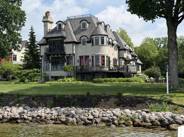 N1626 Lakeside LANE #9, Lake Geneva, WI 53147