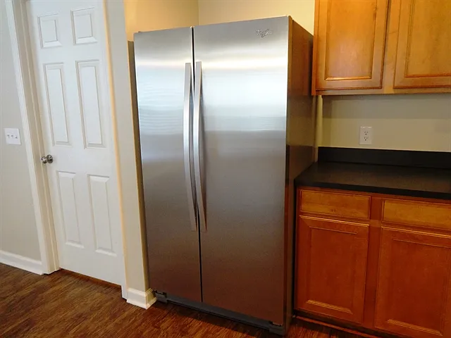 4 bed, 2.5 bath, 2582 sqft, $2,665 — Photo 4