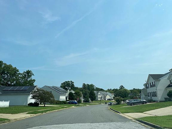 4th image of 47112 Sorrel Dr