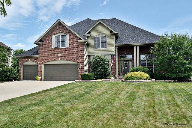 1st image of 525 N Sycamore Ln