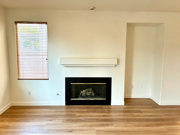 15881 Tanberry Dr — Photo 13