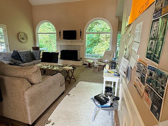 4th image of 115 Norwick Way
