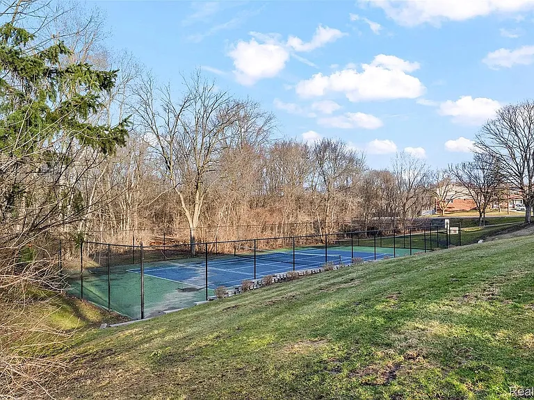 22161 Indian Creek Dr — Photo 8